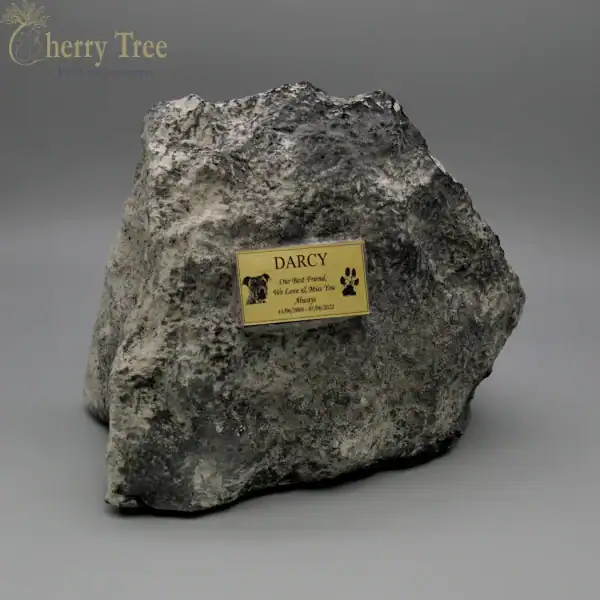 Rock Urn 2-web-14778c13 Rock Urn 2-web-14778c13