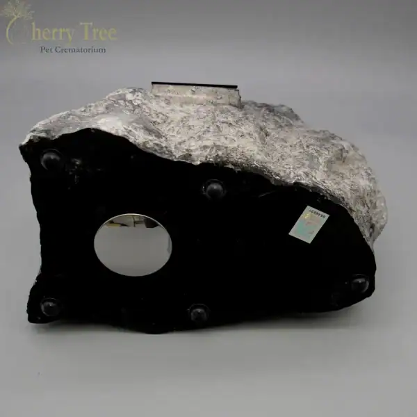 Rock Urn 4-web-e5b1b426 Rock Urn 4-web-e5b1b426